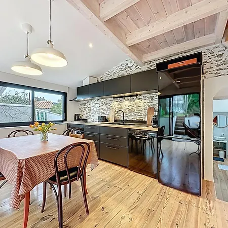 Le Saint Gilles By Interhome * بورنيك
